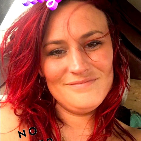 Meet your Posher, Catelin - Picture 1 of 3